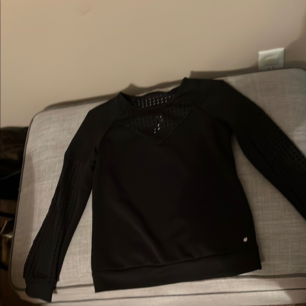 Chic Black Long-Sleeve Top